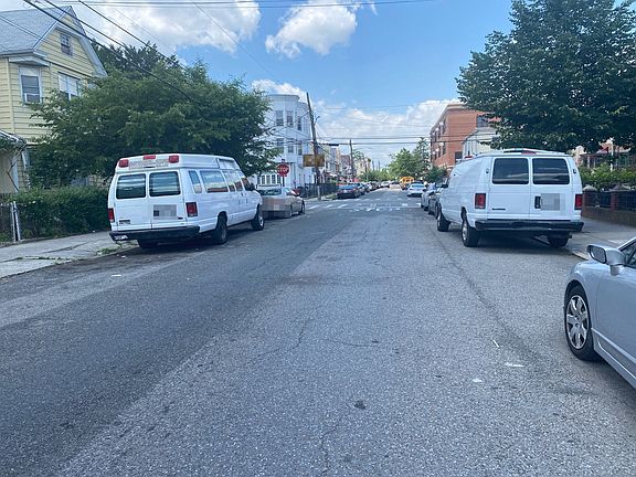 4th image of 95-14 117th St