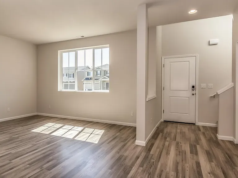 20527 SE Cameron Ave — Photo 5