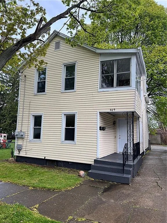 2 bed, 750 sqft, $700 — Photo 3