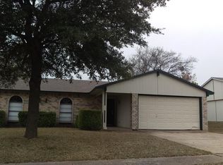 7132 Winterberry Dr, Dallas, TX 75249