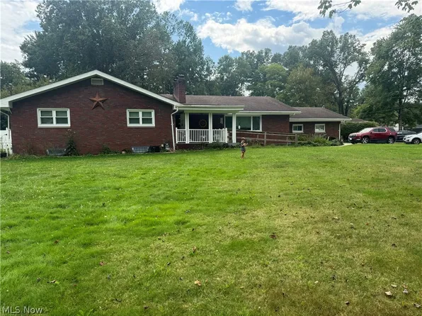59 Lake Shore Dr, Youngstown, OH 44511