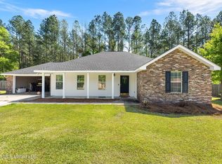 22 Southdown Rd, Sumrall, MS 39482