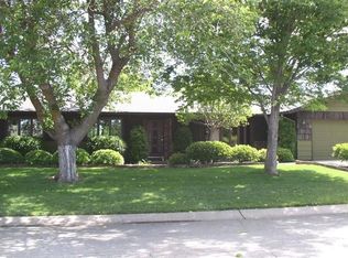 6927 Granada Dr, Redding, CA 96002