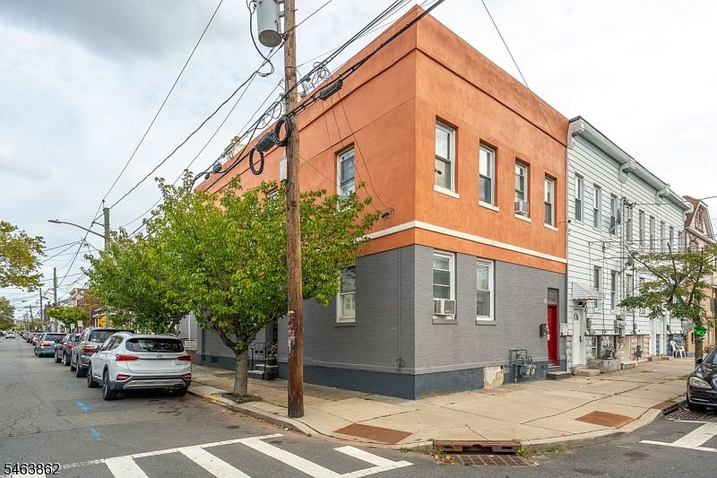 1st image of 655 4Th Ave