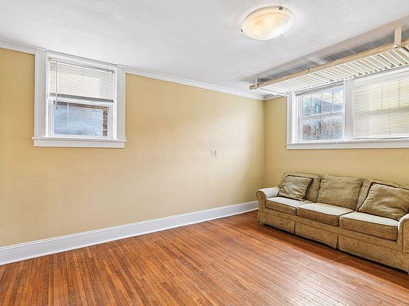 5th image of 522 Ridgewood Ave APT 9