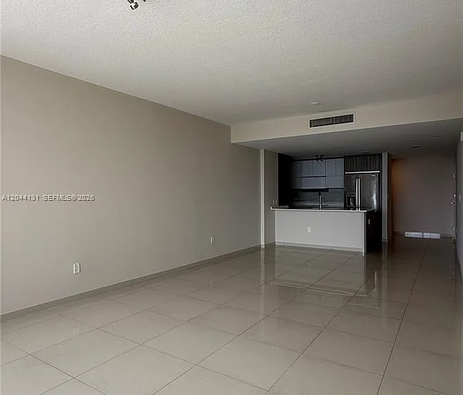 600 NE 27th St #802 — Photo 11