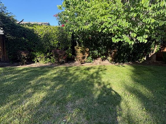 2nd image of 3624 Poppy Hill Way