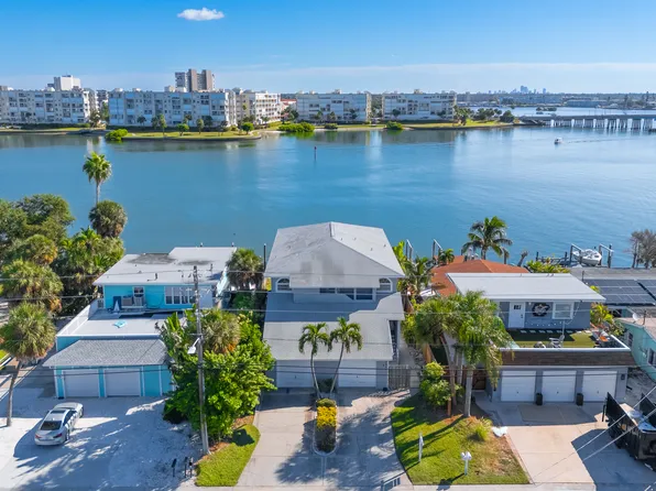 7845 Boca Ciega Dr, Saint Pete Beach, FL 33706