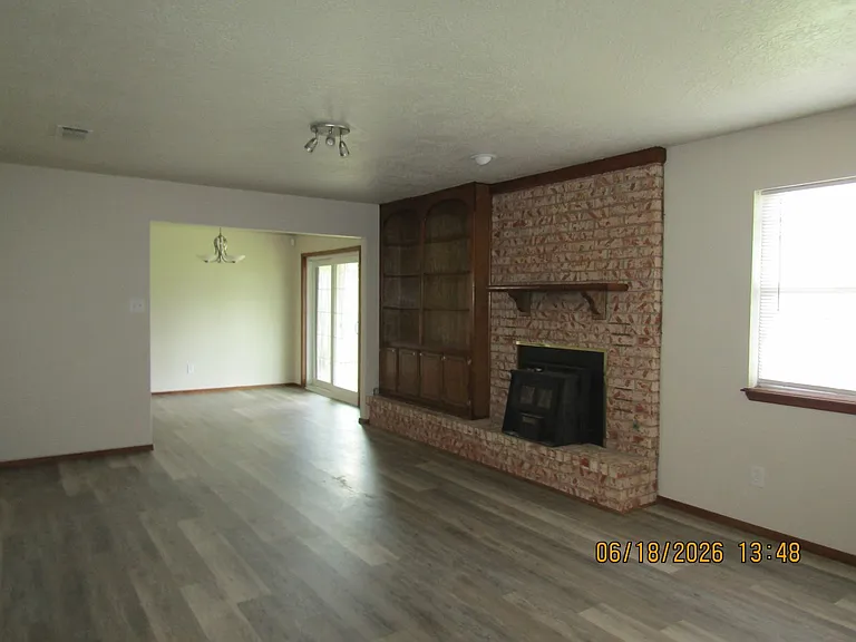 7505 NW Welco Ave — Photo 36
