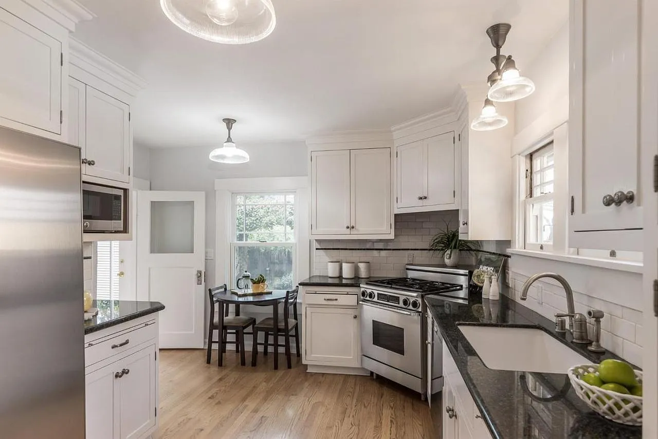 2 bed, 1200 sqft, $2,759 — Photo 4