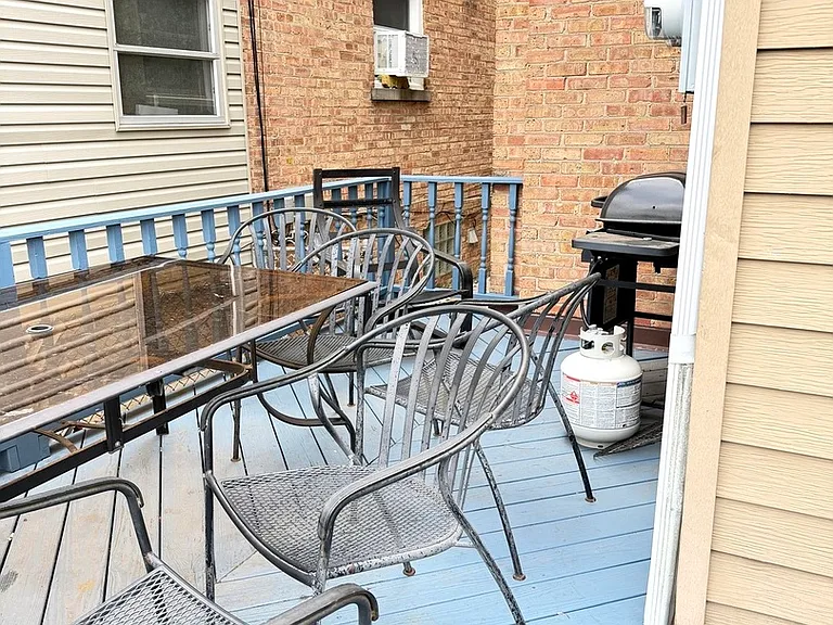 7732 W Addison St #1 — Photo 22