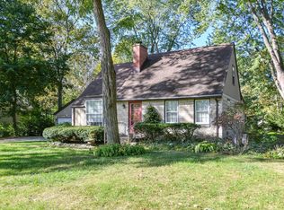 985 Forest Ln, Brookfield, WI 53005