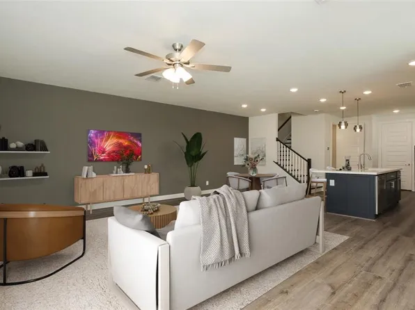 305 E 40th Street #B, Houston, TX 77018