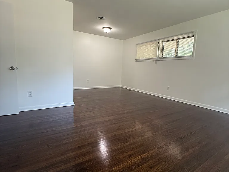 313 13th Ter NW — Photo 3