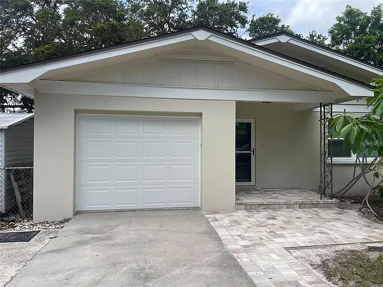 1536 Illinois Rd — Photo 4