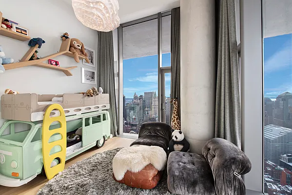 Sold by Sotheby's International Realty | media 13