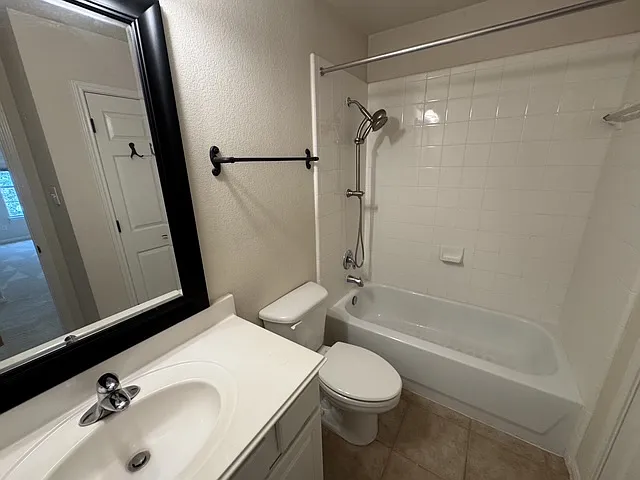 4310 Reynosa Dr — Photo 19
