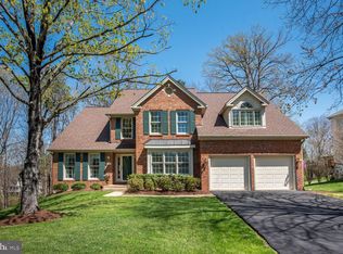 6183 Snowhill Ct, Centreville, VA 20120