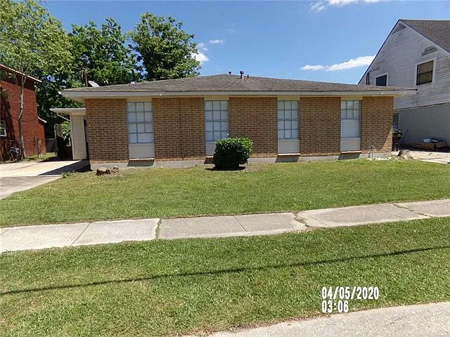 1926 Pace Blvd