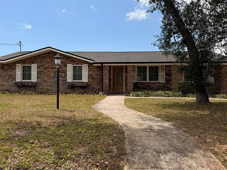 332 Harvard Blvd — Photo 1
