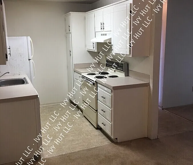 2215 S Chase St — Photo 5