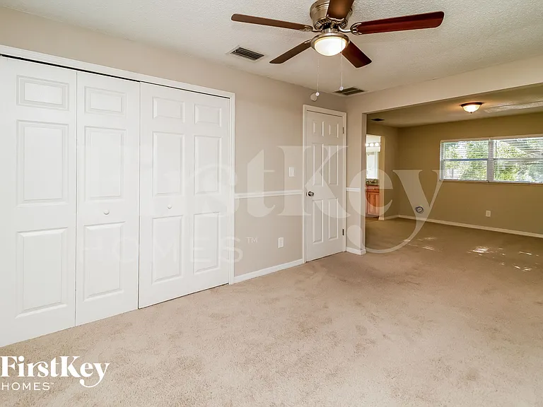 8618 Vannoy Ct — Photo 7