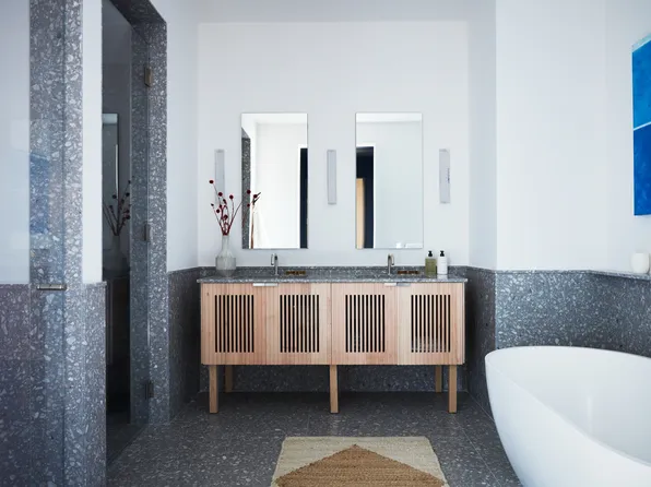 30 Front Street image 10 of 36