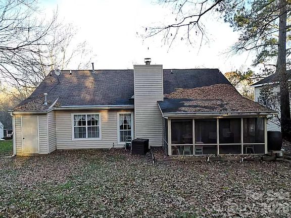 5th image of 10120 Rockwood Rd
