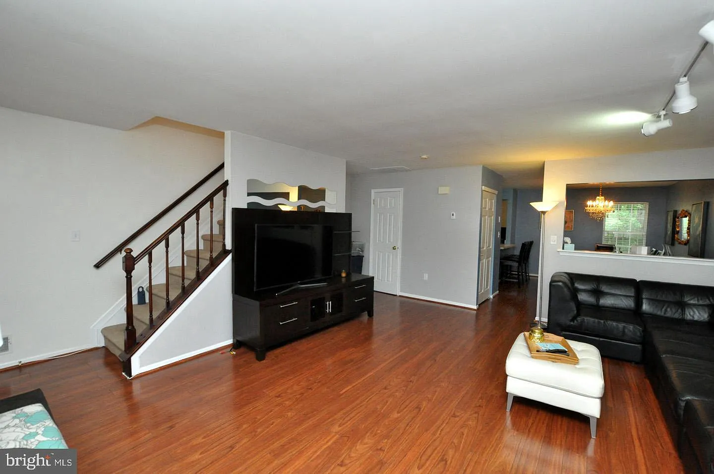 2 bed, 2.5 bath, 1360 sqft, $2,400 — Photo 4