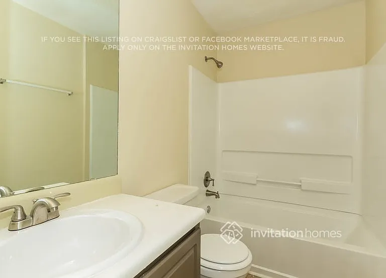 1131 Collyns Ct — Photo 13