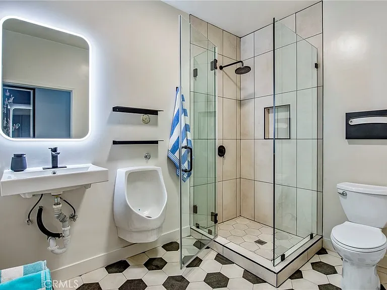 179 Culver Blvd — Photo 24