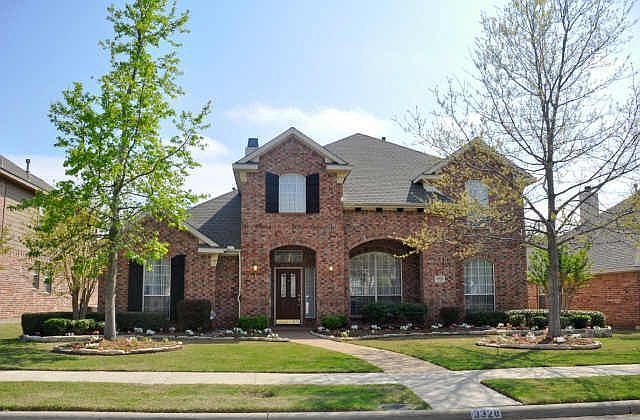 1st image of 3328 Burnet Dr