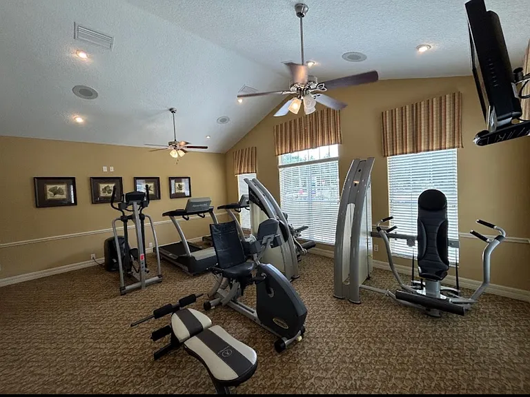 980 Ibis Cir — Photo 33