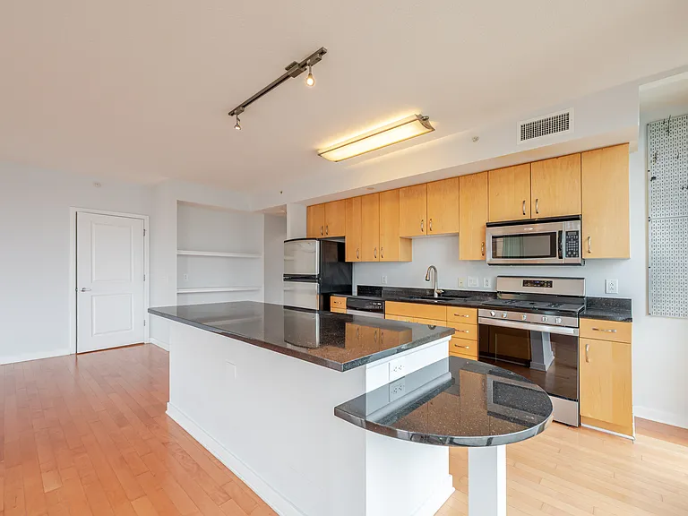 475 K St NW #809 — Photo 6