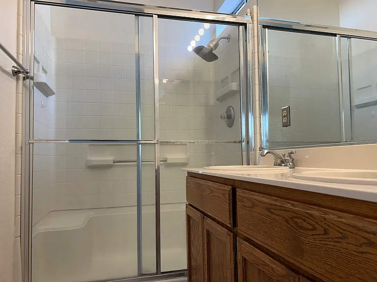 1540 Spring Ct — Photo 10