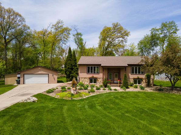 1750 Hickey St, Hobart, IN 46342