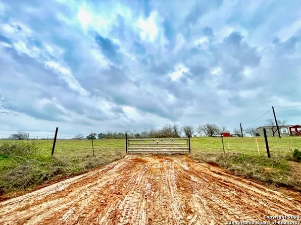 1898 COUNTY ROAD 302 LOT 162C, Floresville, TX 78114