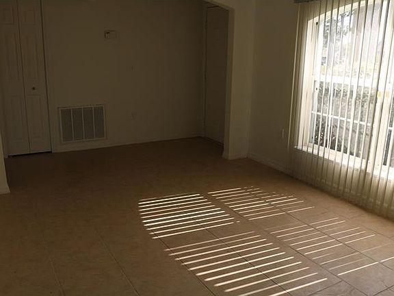 2nd image of 1065 Parnell Ct