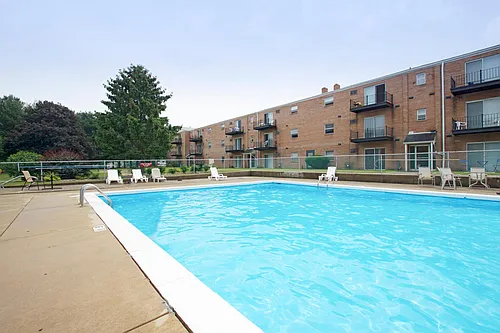 Fox Run Apartments Photo 1