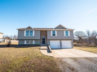 26954 Savery Ln, Laquey, MO 65534