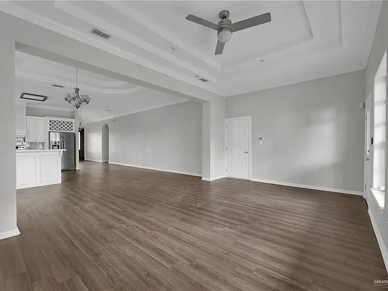 2621 Easy St — Photo 8