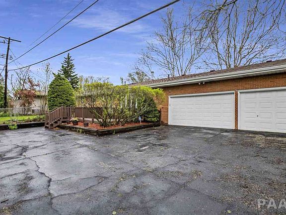 2nd image of 6317 N Imperial Dr
