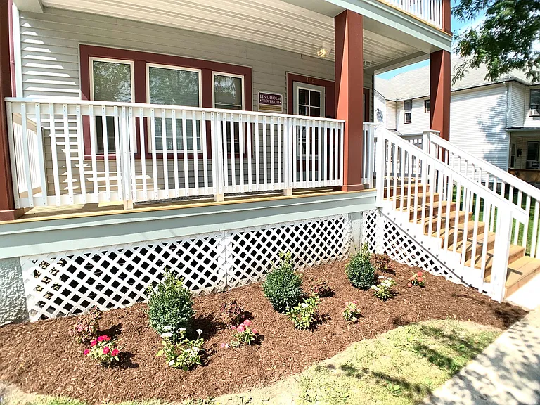 408 S Mills St — Photo 3