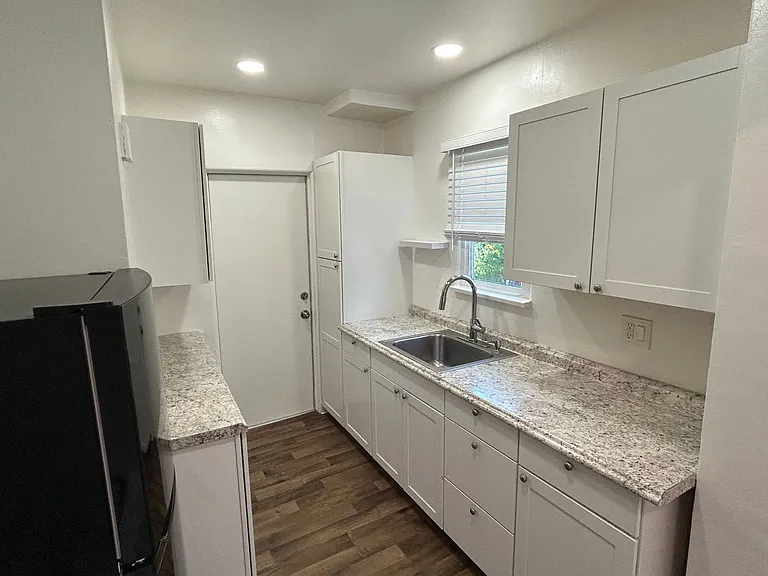4441 Mississippi St — Photo 14