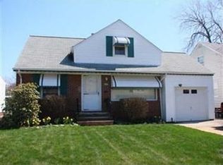 347 Halle Dr, Euclid, OH 44132