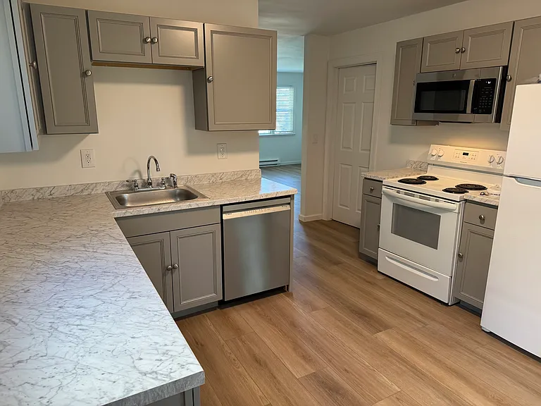 140 Howard St #2 — Photo 3