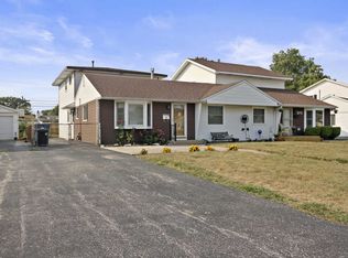 8774 S Kostner Ave, Hometown, IL 60456