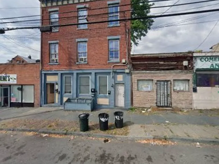 42 William St #C — Photo 1