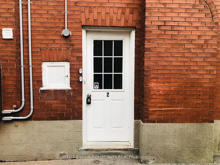 143 Agnes St #BASEMENT — Photo 11