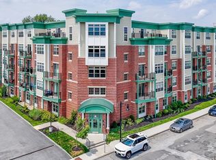 69 Foundry St APT 212, Wakefield, MA 01880